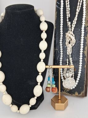 Elegant Cream Beaded Statement Necklace for Women